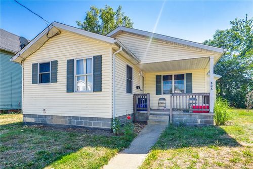 908 4th St Ne, Canton, OH, 44704-1106 | Card Image