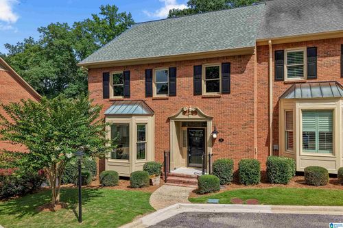 31 The Oaks Cir, Hoover, AL, 35244-1456 | Card Image