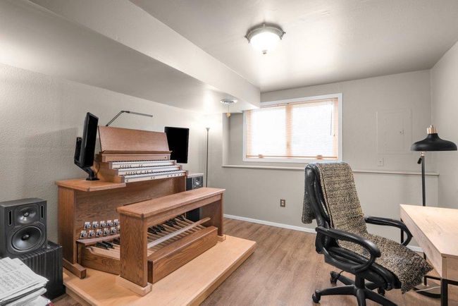 Basement bonus room | Image 22