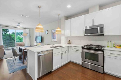 931-2804 Treble Ln, Austin, TX, 78704-4457 | Card Image