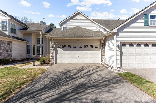 1033 Calpernia, Wixom, MI, 48393-1897 | Card Image