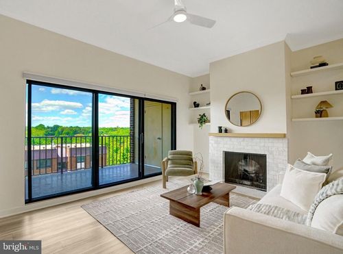 400-128 Roberts Ln, ALEXANDRIA, VA, 22314-4632 | Card Image