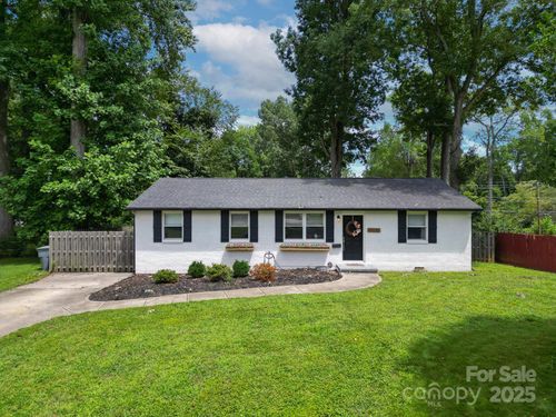 3725 Sudbury Rd, Charlotte, NC, 28205-4538 | Card Image
