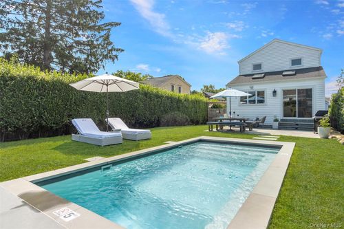 155 Bridge St, Greenport, NY, 11944 | Card Image