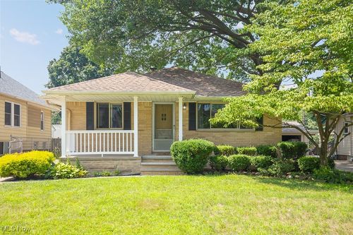 4232 W 211th St, Fairview Park, OH, 44126-1507 | Card Image