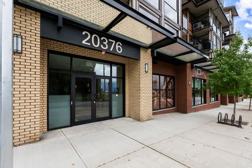 212-20376 86 Ave, Langley, BC, V2Y3P8 | Card Image
