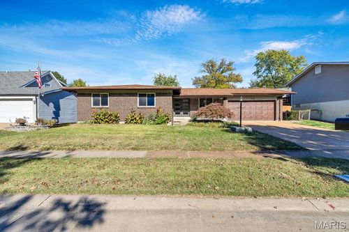 3106 Donnycave Ln, Maryland Heights, MO, 63043-1321 | Card Image