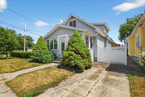 406 Pennsylvania Ave, Schenectady, NY, 12303-1034 | Card Image