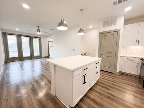 apt-4107-4020 Mcewen Rd, Farmers Branch, TX, 75244-5065 | Card Image