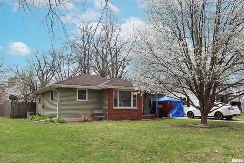 558 E Prospect St, Farmington, IL, 61531-1053 | Card Image