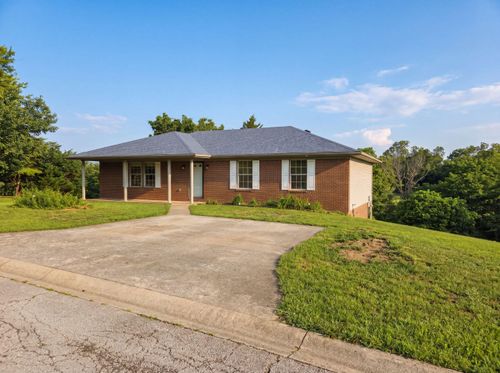 1317 Twin Brook Dr, Berea, KY, 40403-9364 | Card Image