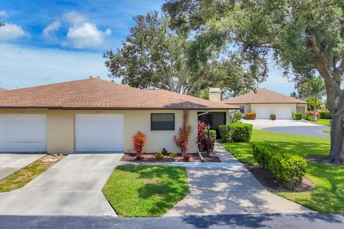 3305 Vivienda Blvd, BRADENTON, FL, 34207-4353 | Card Image