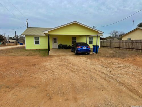 279 S Edwards Ave, Charlotte, TX, 78011-3587 | Card Image