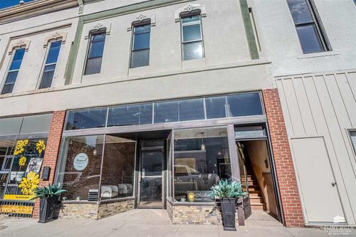 805 5th St, Clay Center, KS, 67432-2502 | Card Image
