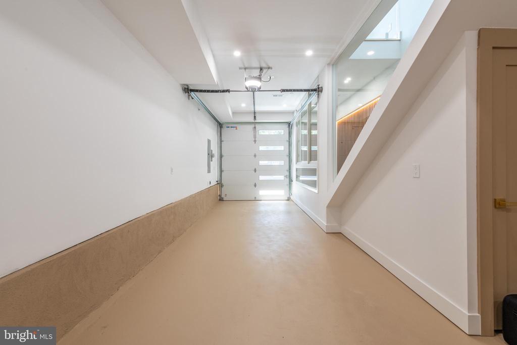 Residential in PHILADELPHIA 4