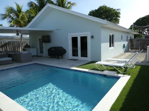 215 S Coconut Palm Blvd, Tavernier, FL, 33070-2248 | Card Image
