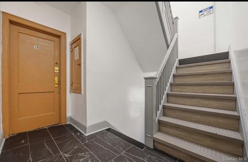 3433 30th St, Astoria, NY, 11106-3028 | Card Image