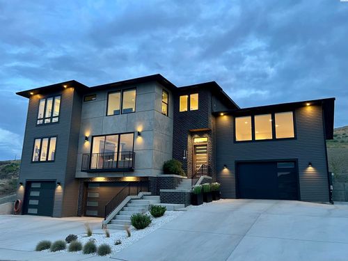 5001 Hershey Ln, West Richland, WA, 99353-6042 | Card Image