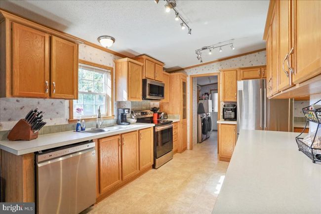 6194 Milo School Rd, House other with 4 bedrooms, 3 bathrooms and null parking in GREAT CACAPON WV | Image 6
