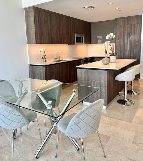 apt-3606-88 Sw 7th St, Miami, FL, 33130-3774 | Card Image