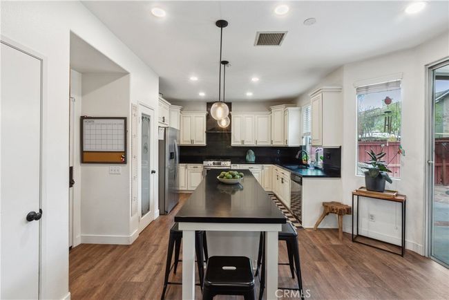 11207 Parkscape Dr, House other with 4 bedrooms, 3 bathrooms and 2 parking in Riverside CA | Image 8