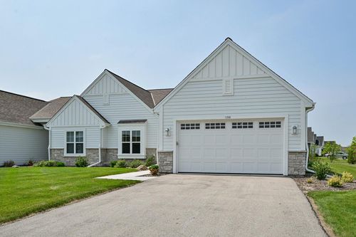 2-1320 Prairie Creek Circle, Oconomowoc, WI, 53066 | Card Image