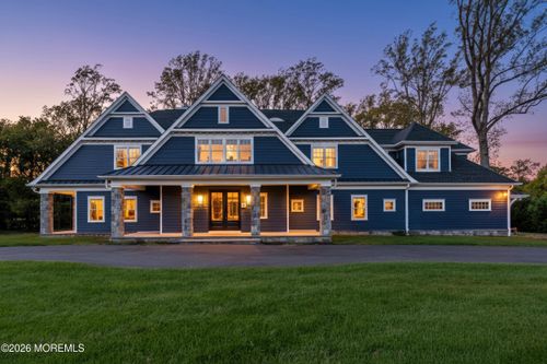 8 Buchhop Ln, Red Bank, NJ, 07701-5581 | Card Image