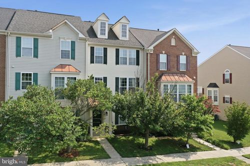 44 Deerbrook Dr, CHARLES TOWN, WV, 25414-5556 | Card Image