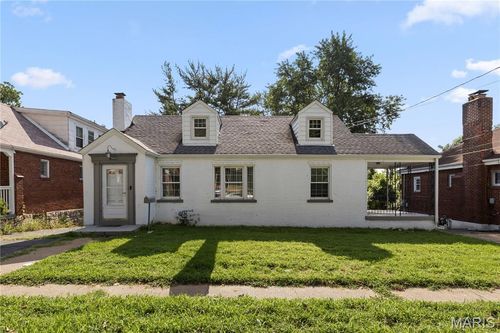 10050 Diamond Dr, Saint Louis, MO, 63137-3741 | Card Image