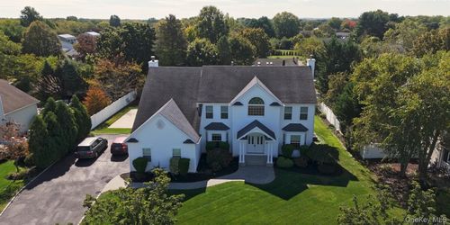 39 Island Trl, Mount Sinai, NY, 11766-3424 | Card Image