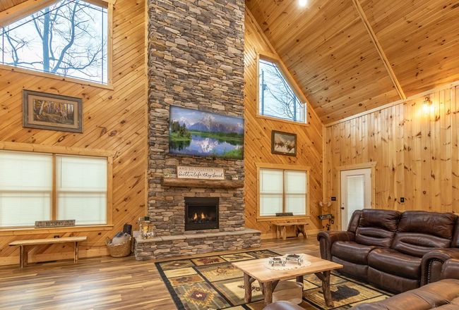670 Natchez Ln, House other with 4 bedrooms, 4 bathrooms and null parking in Sugar Grove OH | Image 9