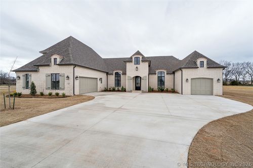 8622 S Timber Wolf Dr, Broken Arrow, OK, 74014-5089 | Card Image