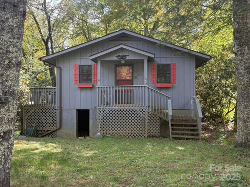 254 River Rd, Newland, NC, 28657-8462 | Card Image