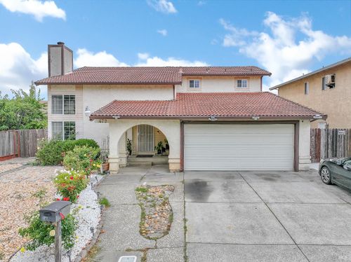 472 Newport Way, Vallejo, CA, 94589 | Card Image