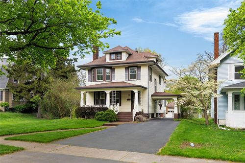150 Deerfield Dr, Irondequoit, NY, 14609-3036 | Card Image