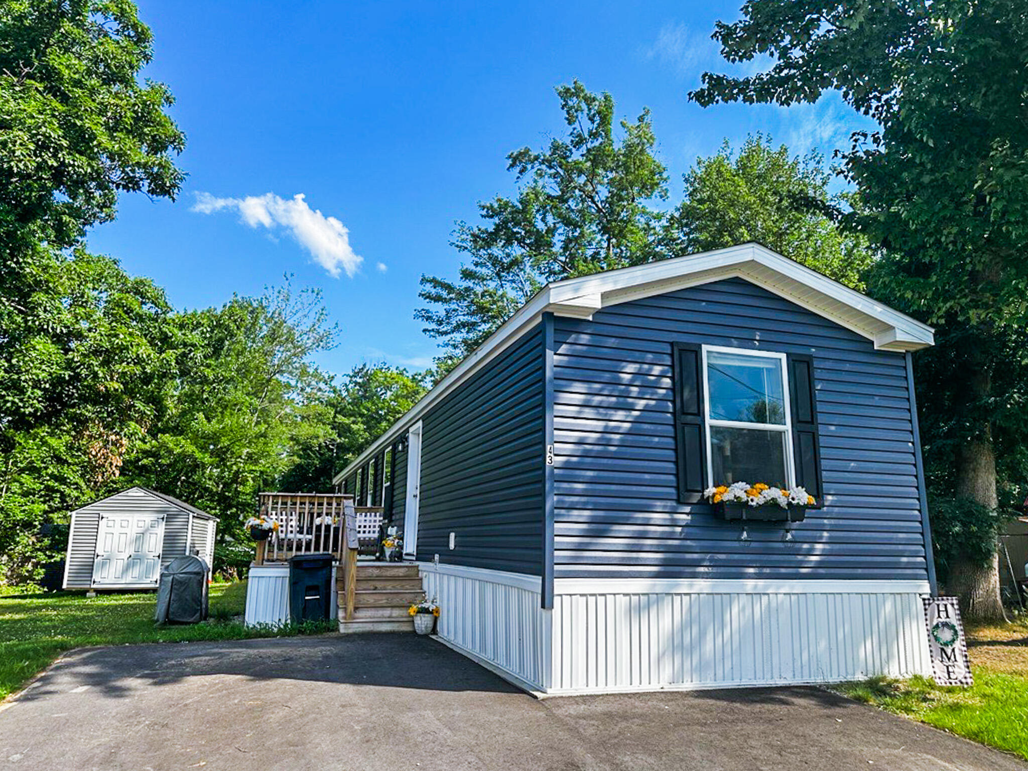 Lakewood Dr, Limington, ME 04049