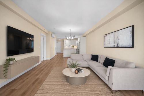 310-20367 85 Ave, Langley, BC, V2Y3R1 | Card Image