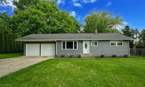 5175 Oakvale St Sw, Canton, OH, 44706-2043 | Card Image