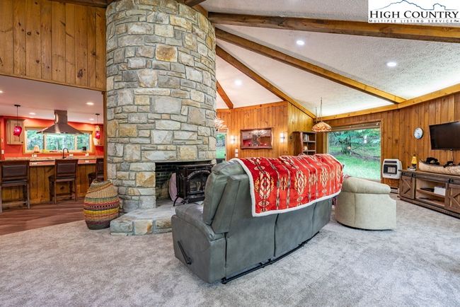 103 Raven Rd, House other with 3 bedrooms, 2 bathrooms and null parking in Beech Mountain NC | Image 11