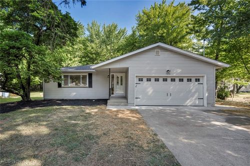 7979 Bellflower Rd, Mentor, OH, 44060-4006 | Card Image