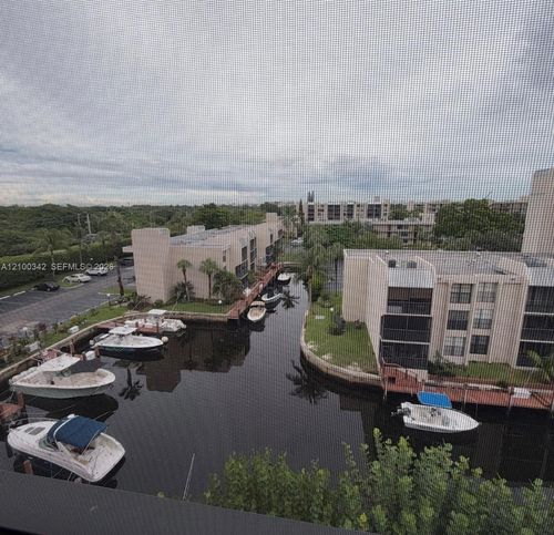 6040-17 Royal Palm Way, Boca Raton, FL, 33432-8758 | Card Image