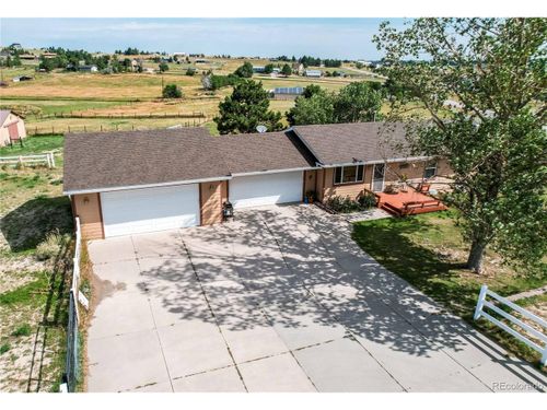 2385 Arabian Trl, Elizabeth, CO, 80107-8404 | Card Image