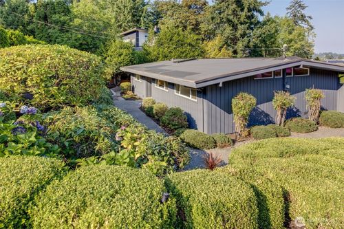 2434 73rd Ave Se, Mercer Island, WA, 98040-2325 | Card Image