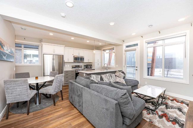 4661 Seton Dr Se, Townhouse with 3 bedrooms, 3 bathrooms and 1 parking in Calgary AB | Image 4