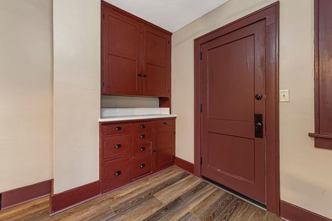 17 Kitchen_side entry.jpg | Image 14