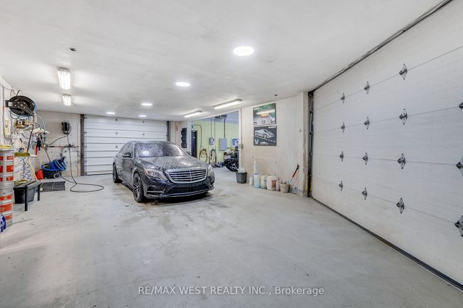 390 Bradwick Dr, Home with 0 bedrooms, 5 bathrooms and 100 parking in Concord ON | Image 10