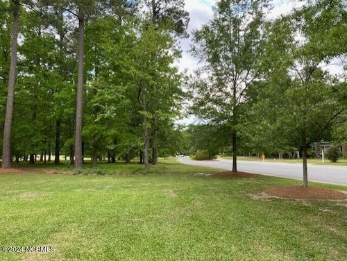 100 Thames Ln, Chocowinity, NC, 27817-8512 | Card Image