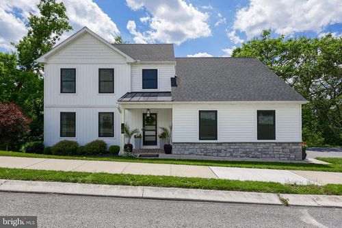 136 Conestoga Woods Road, Lancaster, PA, 17602 | Card Image