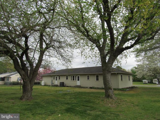 205 Lewis Dr, House other with 3 bedrooms, 2 bathrooms and null parking in LAUREL DE | Image 4