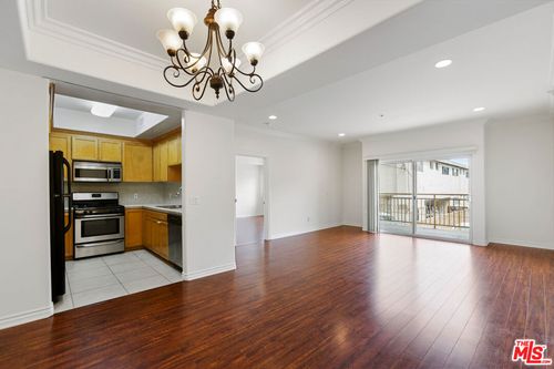 110-3328 Oakhurst Avenue, Los Angeles, CA, 90034 | Card Image